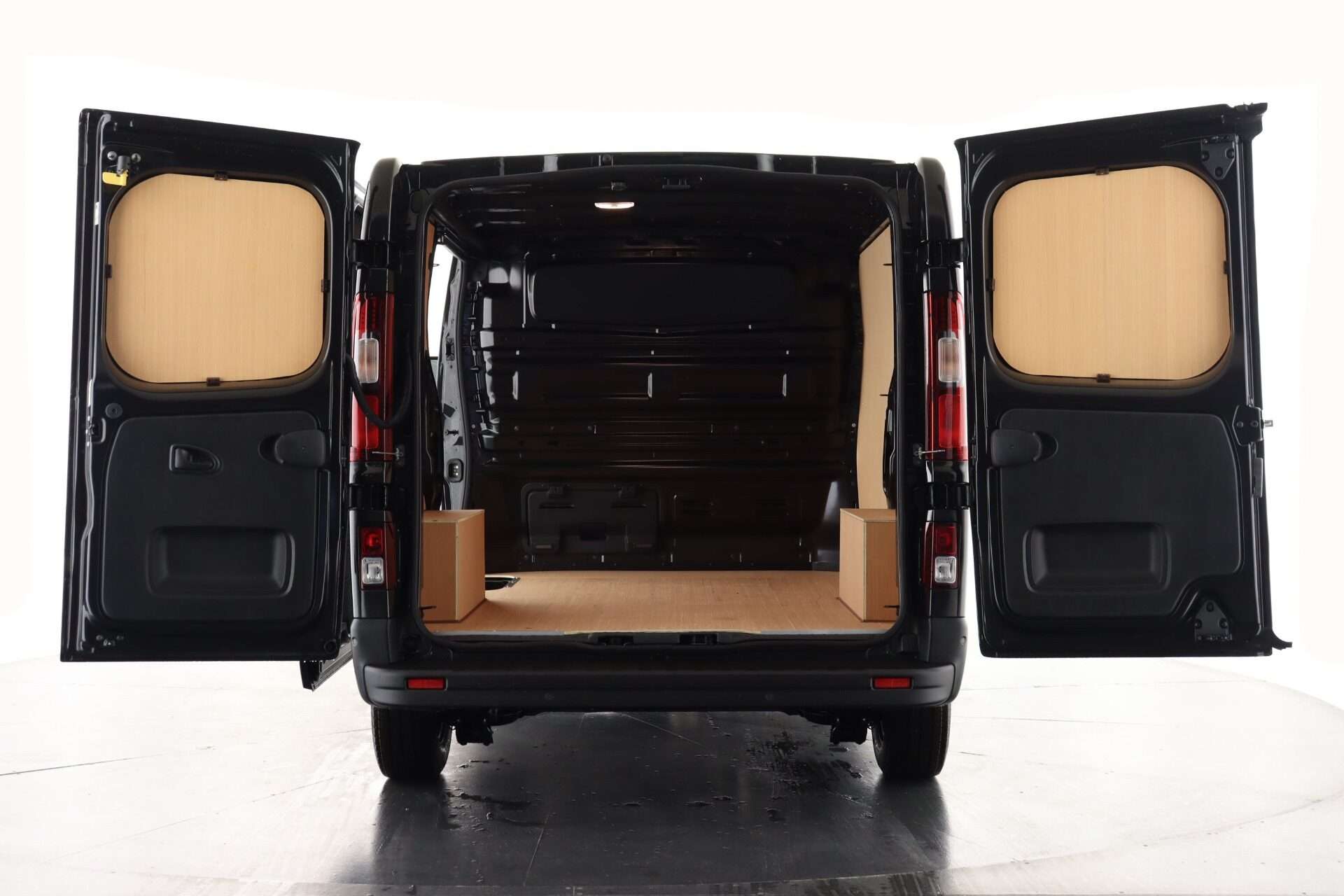 A 2026 RENAULT TRAFIC SL30 Blue dCi 130 Advance MY26 A 2026 RENAULT TRAFIC SL30 Blue dCi 130 Advance MY26