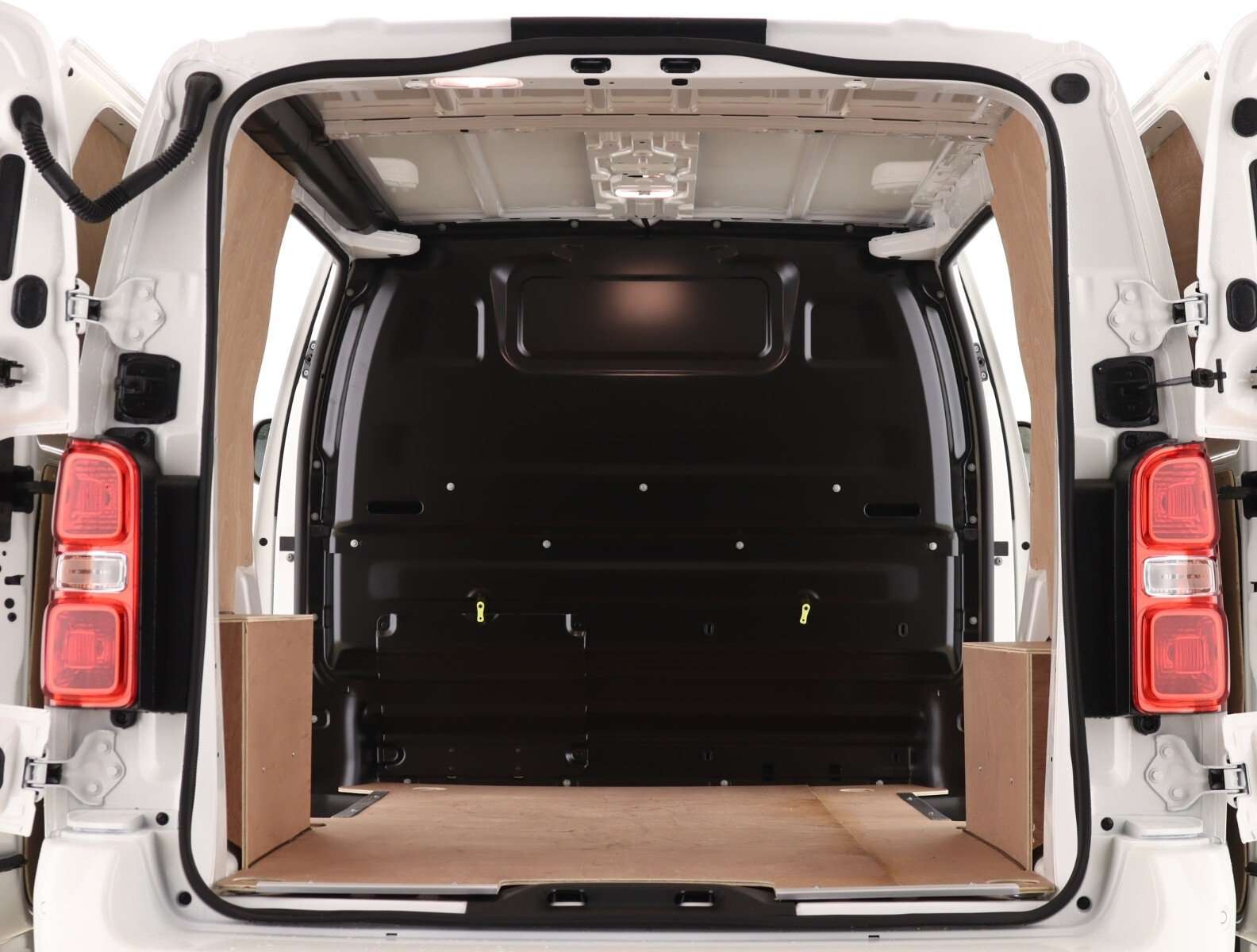 A null CITROEN DISPATCH M 1400 2.0 BlueHDi 180 Van Driver EAT8 A null CITROEN DISPATCH M 1400 2.0 BlueHDi 180 Van Driver EAT8