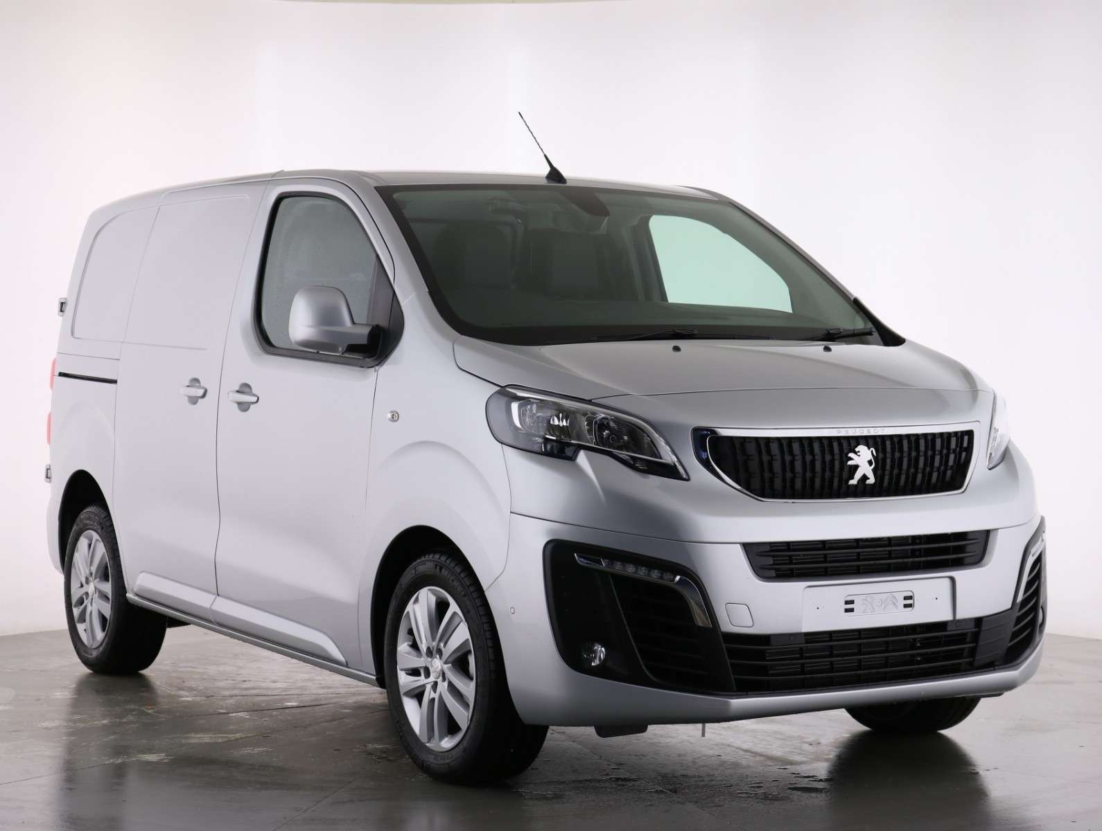 A null PEUGEOT EXPERT Standard 1400 2.0 BlueHDi 120 Asphalt Premium Van A null PEUGEOT EXPERT Standard 1400 2.0 BlueHDi 120 Asphalt Premium Van