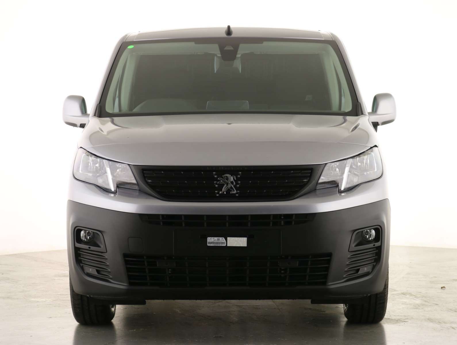 A null PEUGEOT PARTNER Long 950 1.5 BlueHDi 130 Asphalt Premium Van EAT8 A null PEUGEOT PARTNER Long 950 1.5 BlueHDi 130 Asphalt Premium Van EAT8