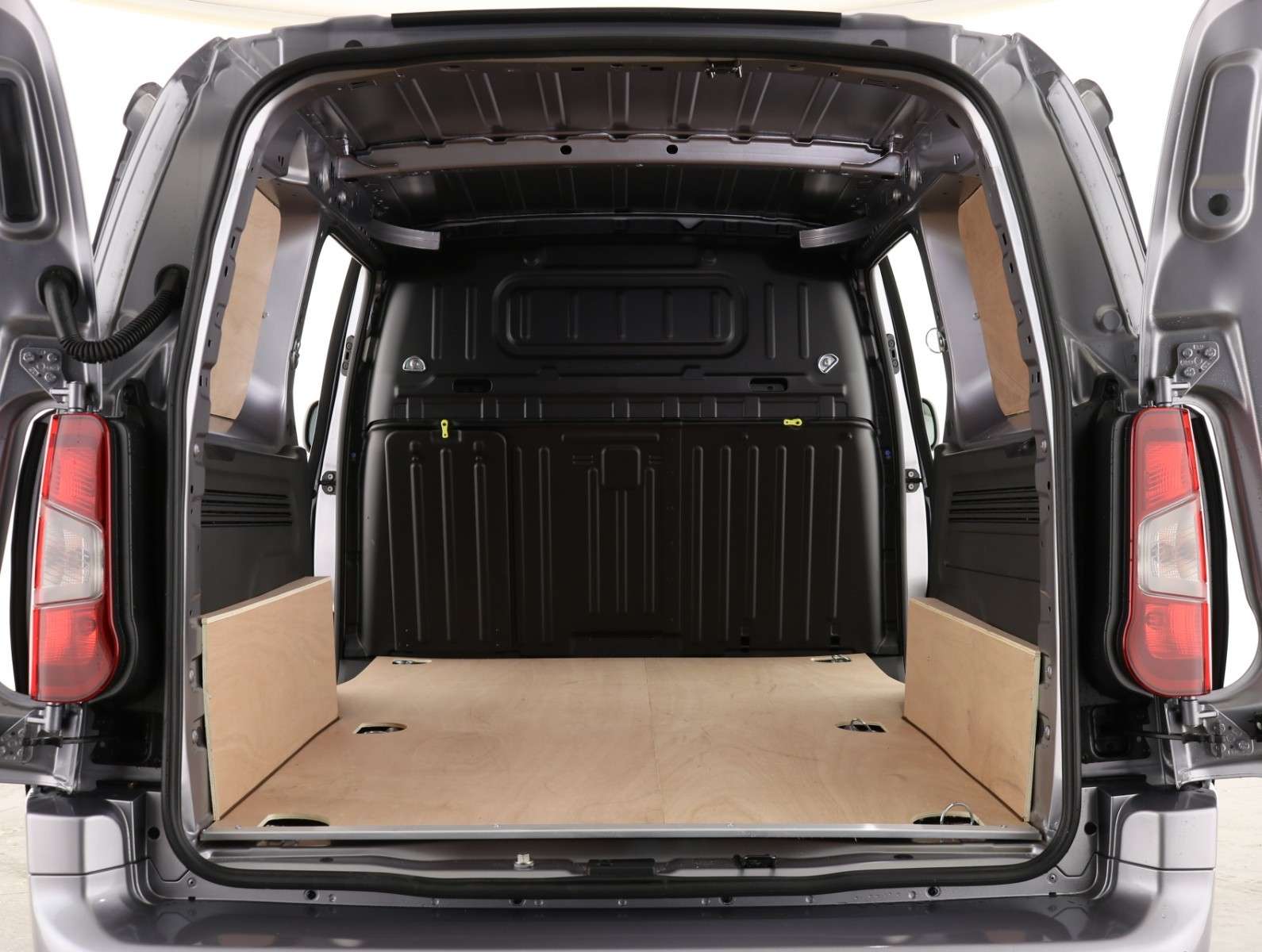 A null PEUGEOT PARTNER Long 950 1.5 BlueHDi 130 Asphalt Premium Van EAT8 A null PEUGEOT PARTNER Long 950 1.5 BlueHDi 130 Asphalt Premium Van EAT8