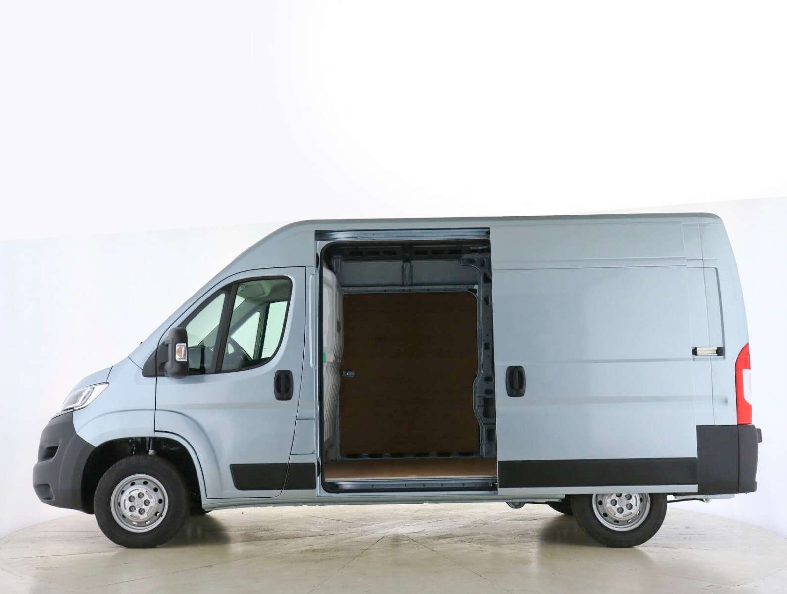 A null CITROEN RELAY 2.2 BlueHDi L2H2 Van 140ps Enterprise Pro A null CITROEN RELAY 2.2 BlueHDi L2H2 Van 140ps Enterprise Pro