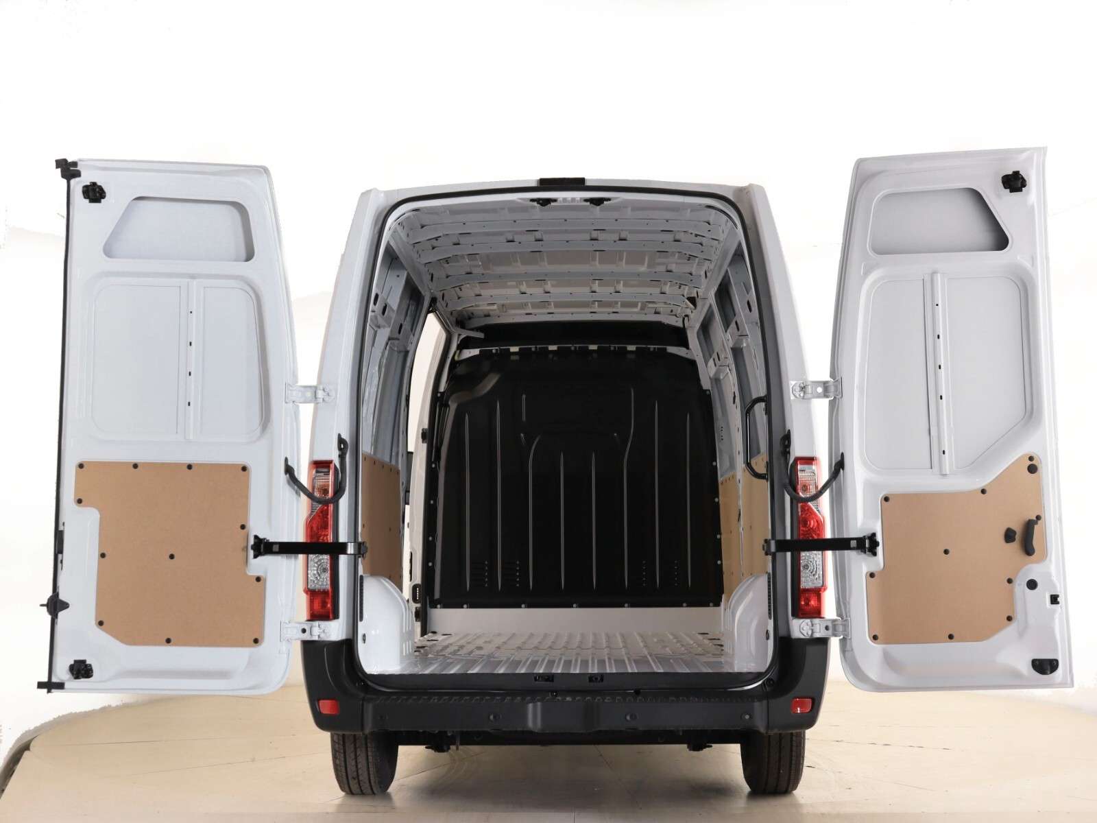 null NISSAN INTERSTAR null NISSAN INTERSTAR