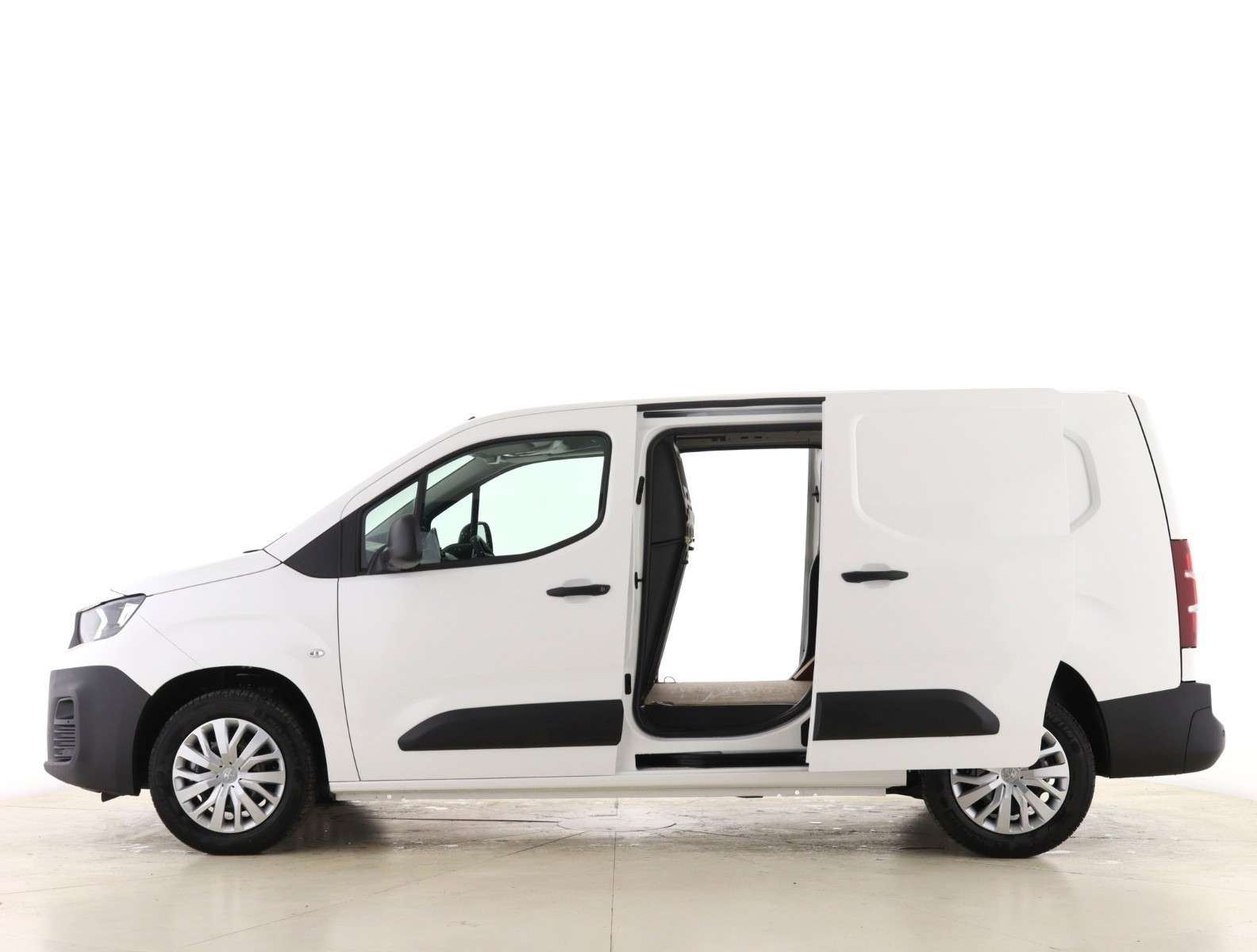 A null PEUGEOT PARTNER Long 950 1.5 BlueHDi 100 Professional Premium Van A null PEUGEOT PARTNER Long 950 1.5 BlueHDi 100 Professional Premium Van