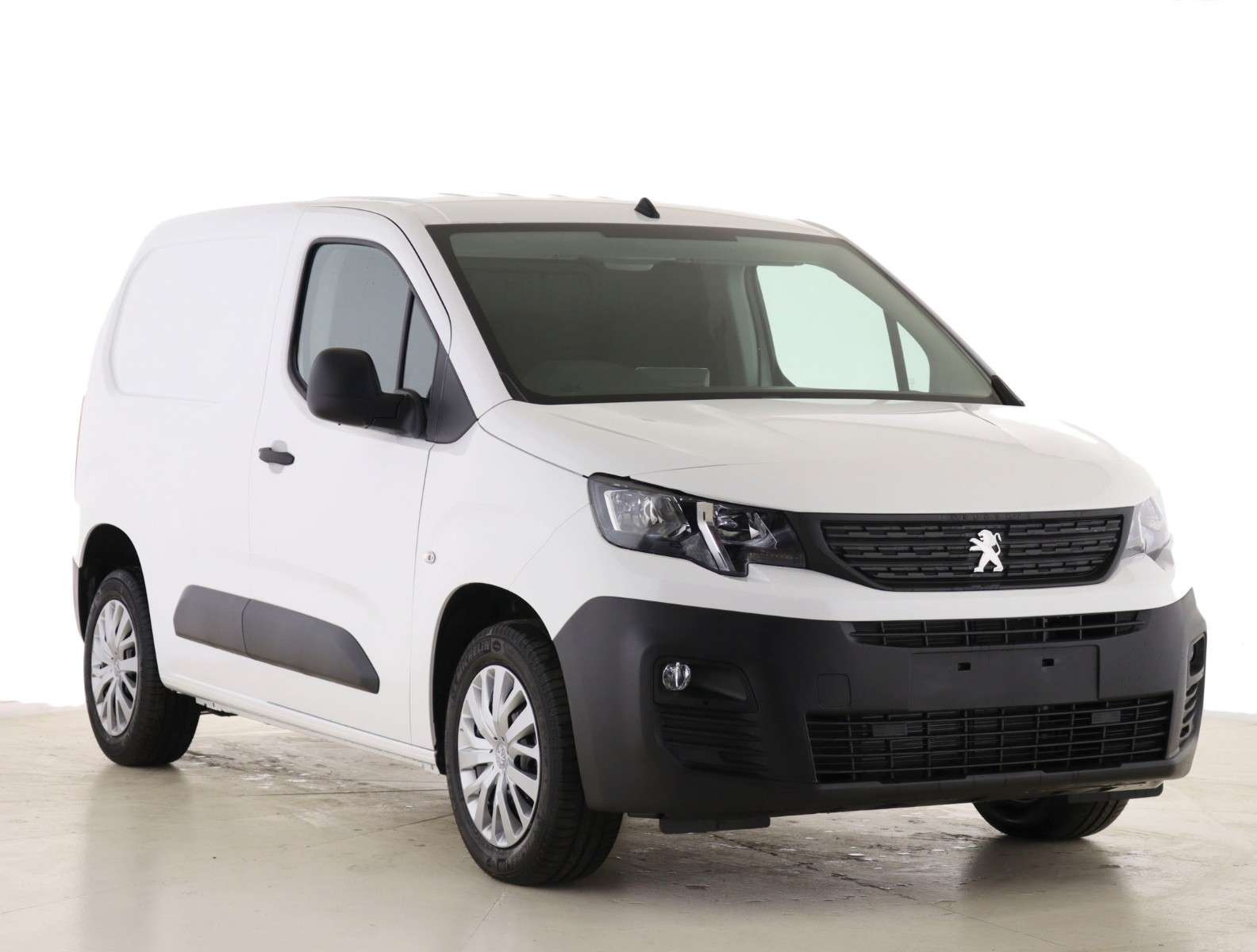 A null PEUGEOT PARTNER Standard 1000 1.5 BlueHDi 100 Professional Premium Van A null PEUGEOT PARTNER Standard 1000 1.5 BlueHDi 100 Professional Premium Van