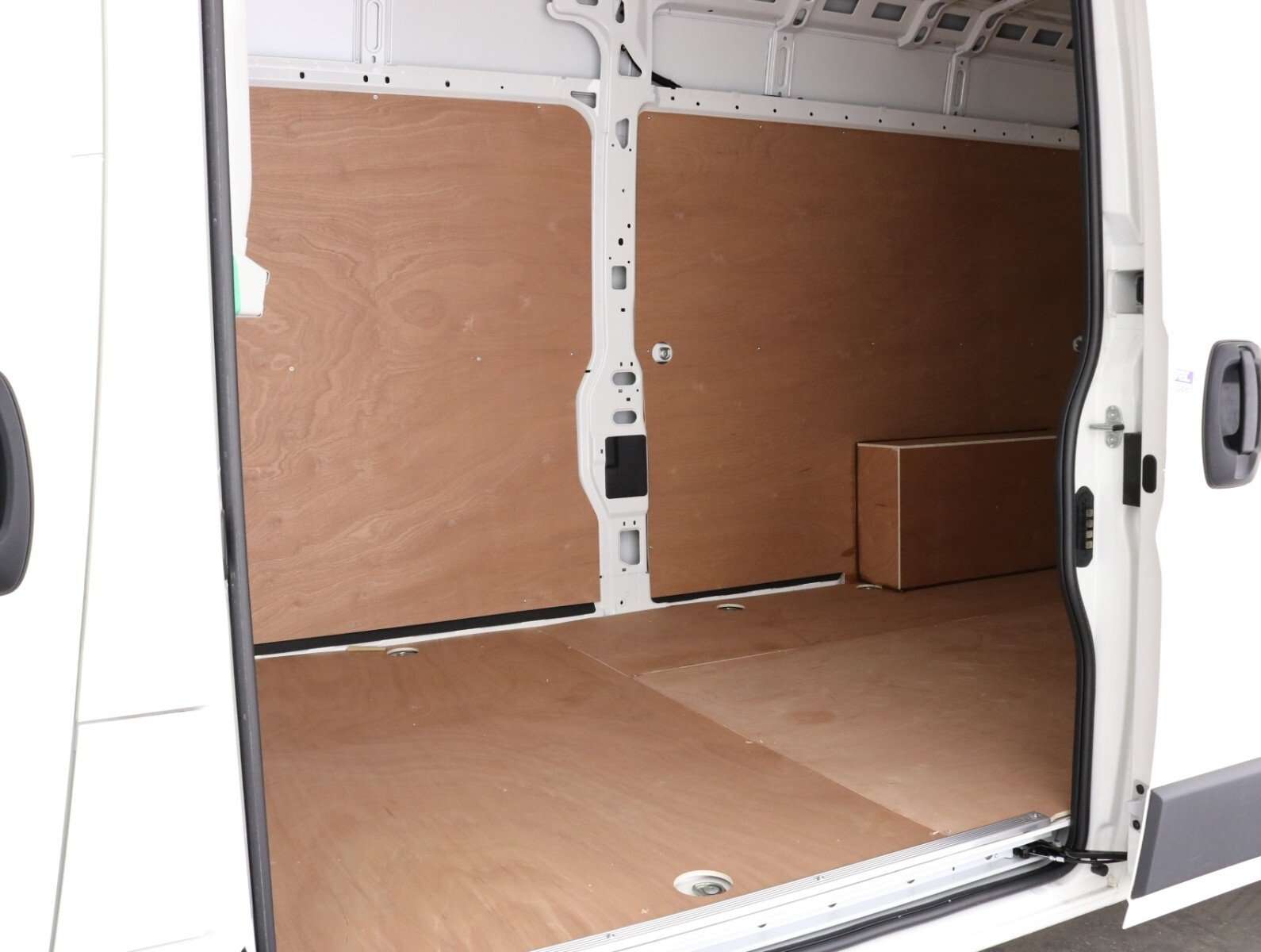 A null CITROEN RELAY 2.2 BlueHDi L3H2 Van 140ps Enterprise Pro A null CITROEN RELAY 2.2 BlueHDi L3H2 Van 140ps Enterprise Pro