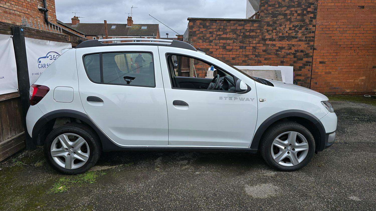 2013 DACIA SANDERO STEPWAY 2013 DACIA SANDERO STEPWAY
