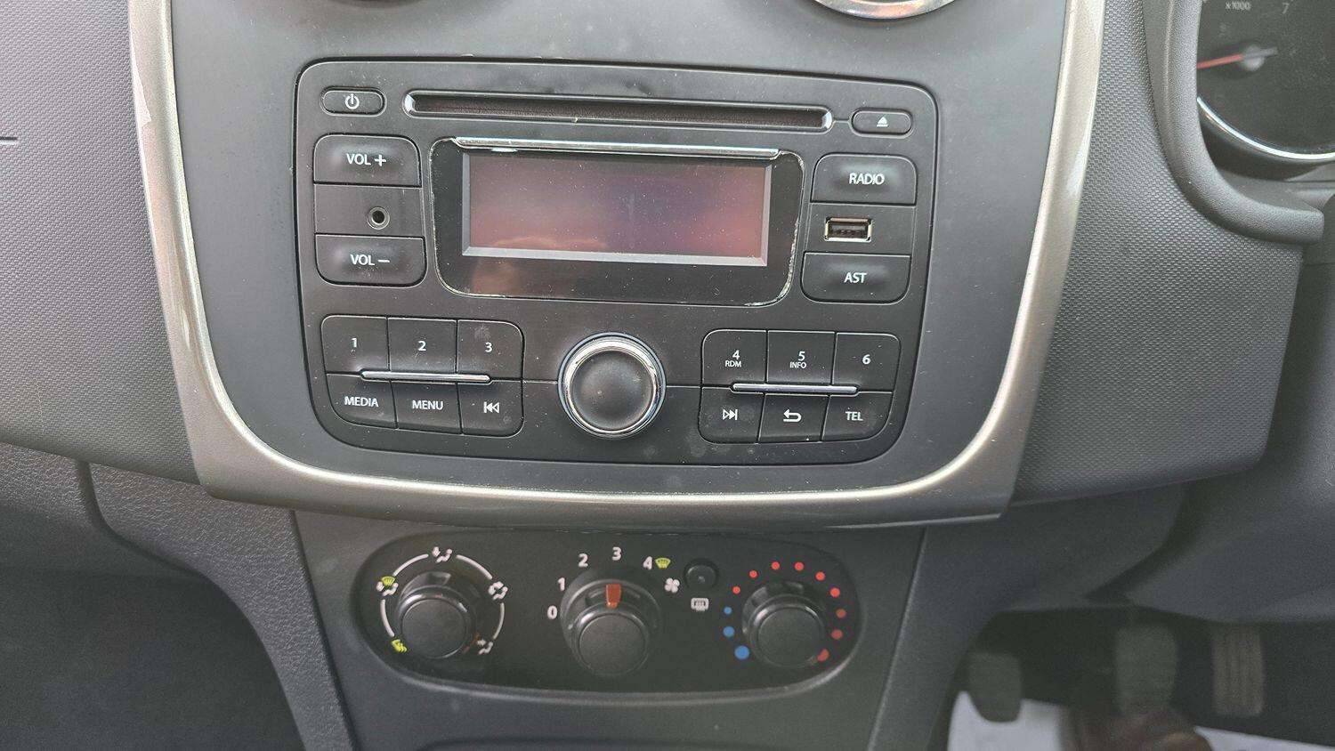 2013 DACIA SANDERO STEPWAY 2013 DACIA SANDERO STEPWAY