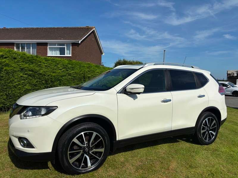 A 2016 NISSAN X-TRAIL DCI N-TEC A 2016 NISSAN X-TRAIL DCI N-TEC