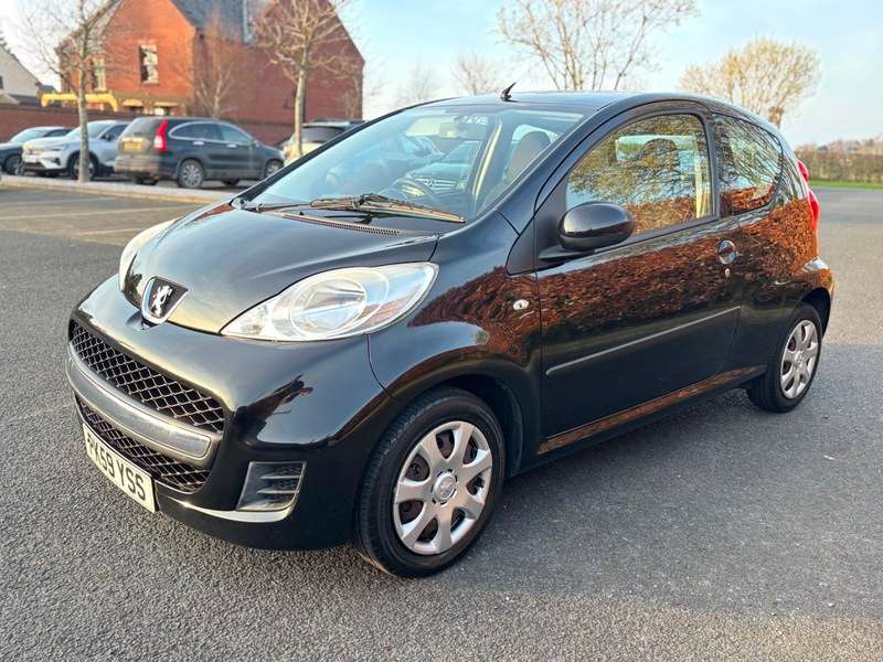 A 2009 PEUGEOT 107 URBAN AUTOMATIC A 2009 PEUGEOT 107 URBAN AUTOMATIC