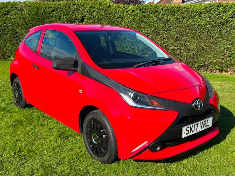 A 2017 TOYOTA AYGO VVT-I X A 2017 TOYOTA AYGO VVT-I X