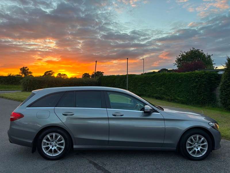 A 2016 MERCEDES C CLASS C220 D SE EXECUTIVE ESTATE A 2016 MERCEDES C CLASS C220 D SE EXECUTIVE ESTATE