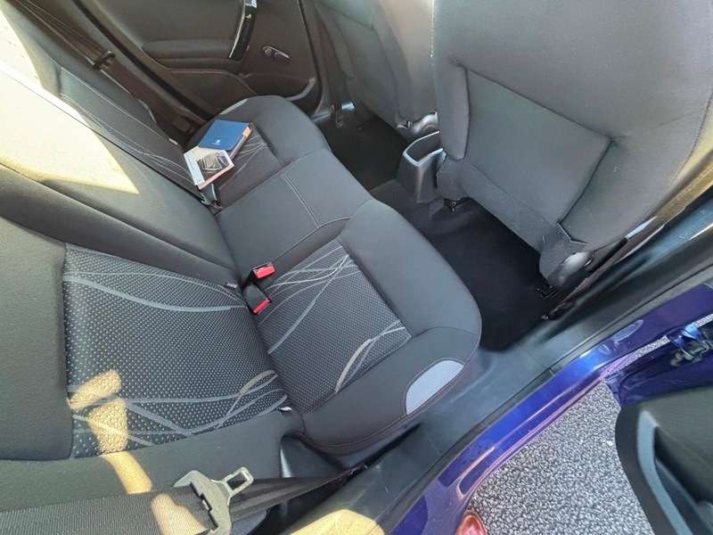 2013 PEUGEOT 208 2013 PEUGEOT 208