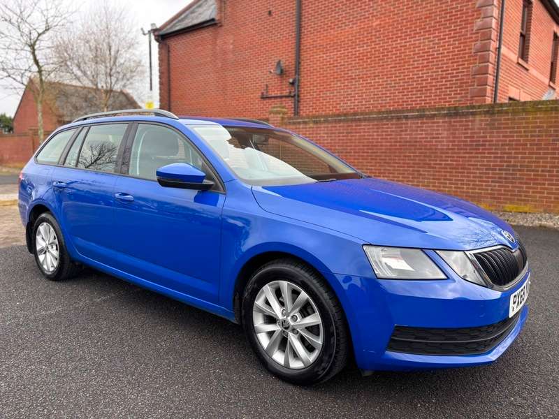 A 2019 SKODA OCTAVIA S TDI ESTATE A 2019 SKODA OCTAVIA S TDI ESTATE