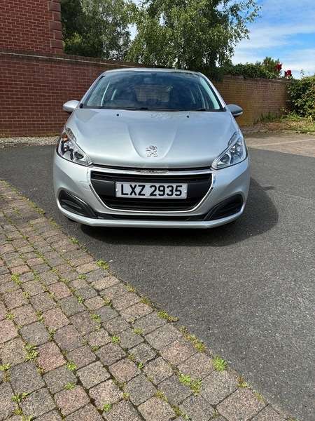 2017 PEUGEOT 208 2017 PEUGEOT 208