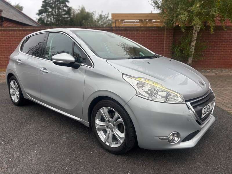 A 2014 PEUGEOT 208 1.6 VTi ALLURE AUTOMATIC 5 DOOR A 2014 PEUGEOT 208 1.6 VTi ALLURE AUTOMATIC 5 DOOR