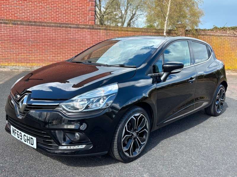 A 2019 RENAULT CLIO ICONIC DCI A 2019 RENAULT CLIO ICONIC DCI