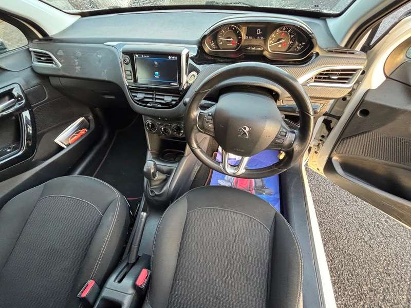 2017 PEUGEOT 208 2017 PEUGEOT 208