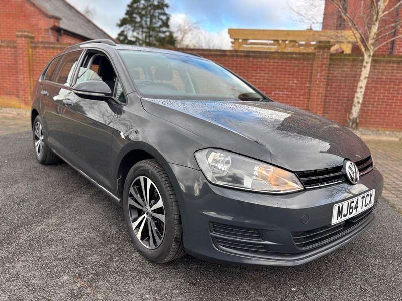 A 2014 VOLKSWAGEN GOLF SE TDI BLUEMOTION TECH ESTATE A 2014 VOLKSWAGEN GOLF SE TDI BLUEMOTION TECH ESTATE