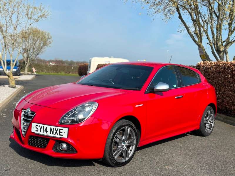 A 2014 ALFA ROMEO GIULIETTA TB MULTIAIR EXCLUSIVE A 2014 ALFA ROMEO GIULIETTA TB MULTIAIR EXCLUSIVE