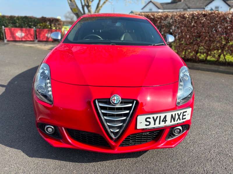 A 2014 ALFA ROMEO GIULIETTA TB MULTIAIR EXCLUSIVE A 2014 ALFA ROMEO GIULIETTA TB MULTIAIR EXCLUSIVE