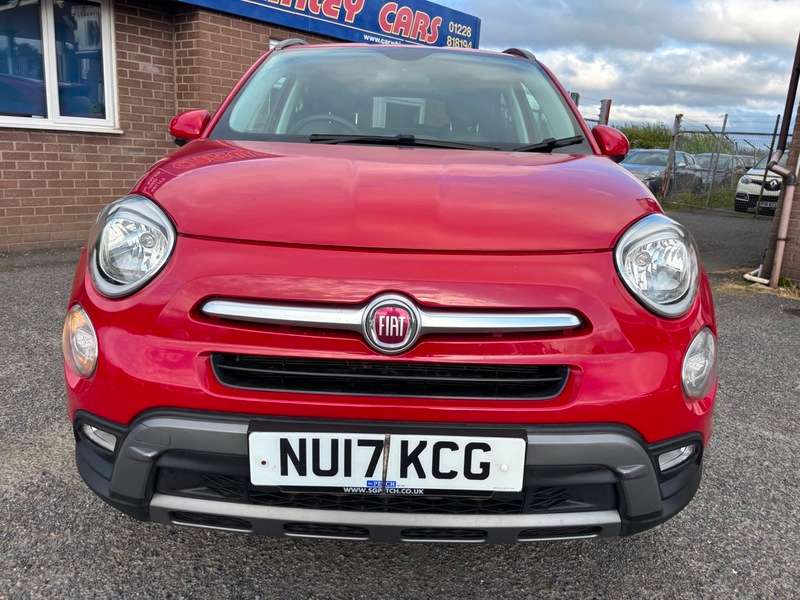 A 2017 FIAT 500X MULTIJET CROSS DIESEL 4x4 A 2017 FIAT 500X MULTIJET CROSS DIESEL 4x4