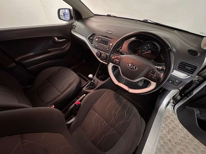 A 2014 KIA PICANTO VR7 A 2014 KIA PICANTO VR7