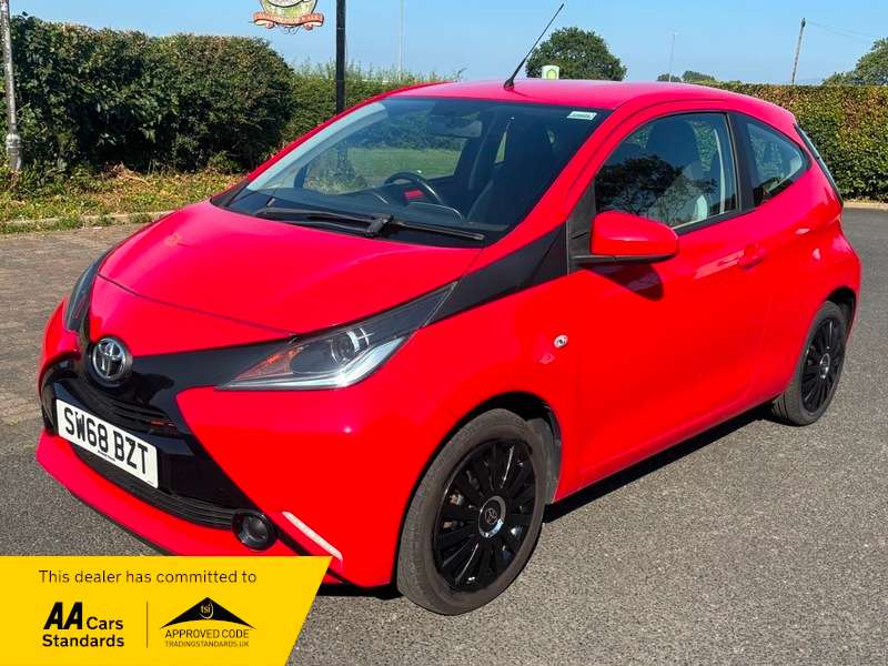 A 2018 TOYOTA AYGO VVT-I X-PLAY A 2018 TOYOTA AYGO VVT-I X-PLAY