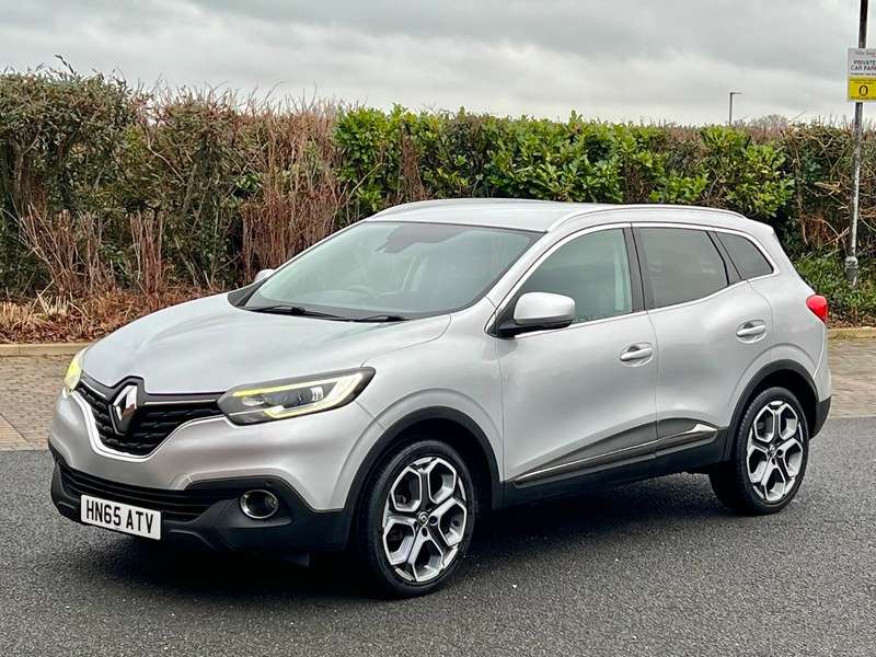 A 2015 RENAULT KADJAR DYNAMIQUE S NAV DCI £20 TAX A 2015 RENAULT KADJAR DYNAMIQUE S NAV DCI £20 TAX