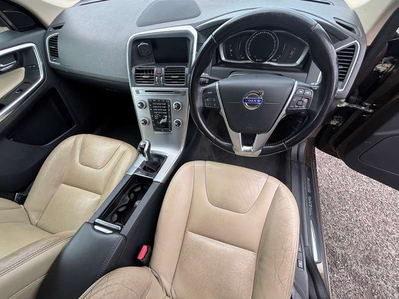 2016 VOLVO XC60 2016 VOLVO XC60