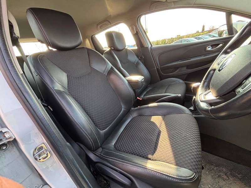2017 RENAULT CLIO 2017 RENAULT CLIO