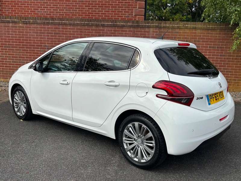 2016 PEUGEOT 208 2016 PEUGEOT 208