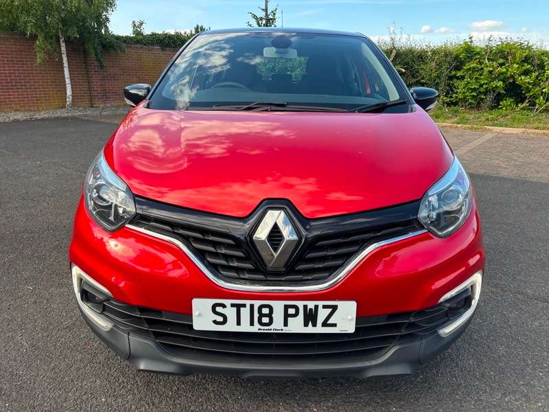 A 2018 RENAULT CAPTUR PLAY TCE A 2018 RENAULT CAPTUR PLAY TCE