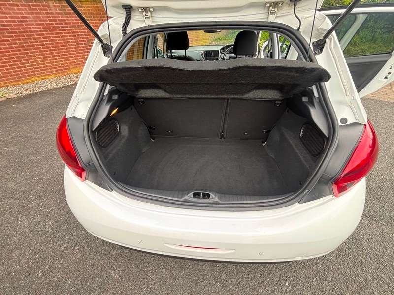 2016 PEUGEOT 208 2016 PEUGEOT 208
