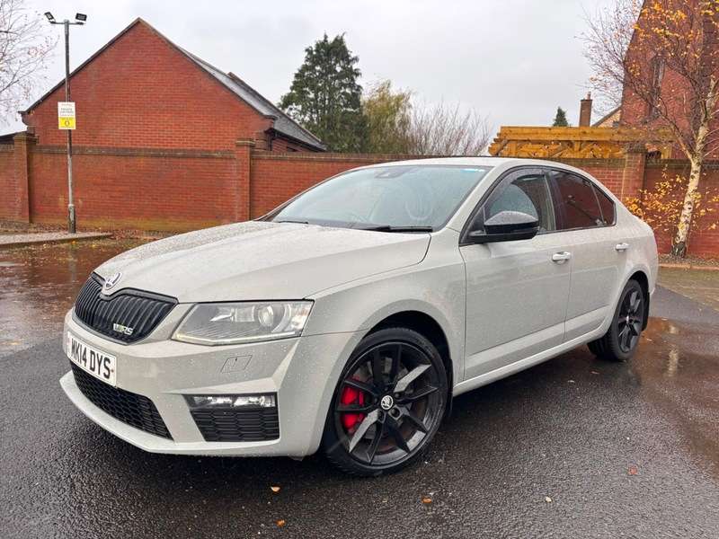 A 2014 SKODA OCTAVIA VRS TDI CR A 2014 SKODA OCTAVIA VRS TDI CR