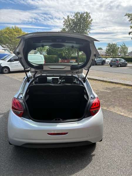 2017 PEUGEOT 208 2017 PEUGEOT 208