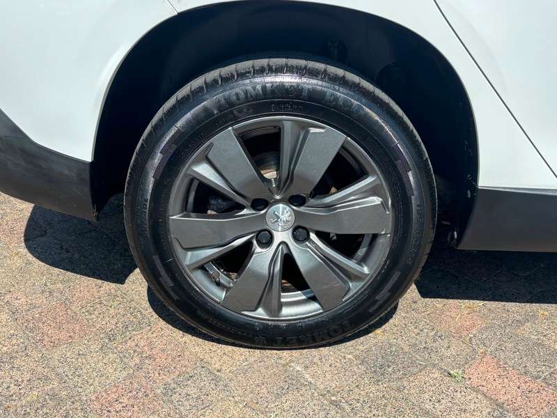 2015 PEUGEOT 2008 2015 PEUGEOT 2008