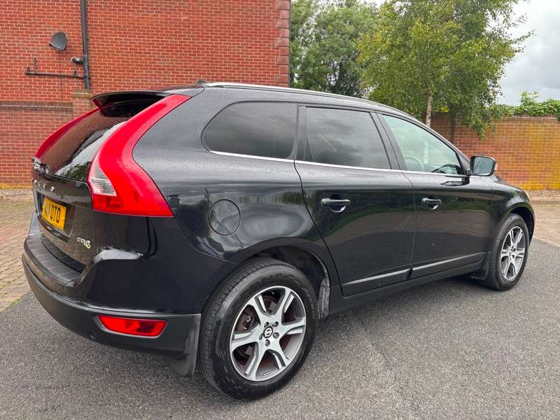 2011 VOLVO XC60 2011 VOLVO XC60