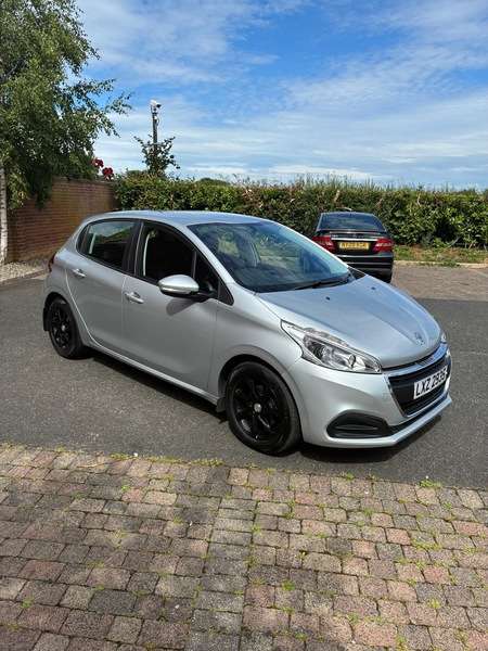 2017 PEUGEOT 208 2017 PEUGEOT 208