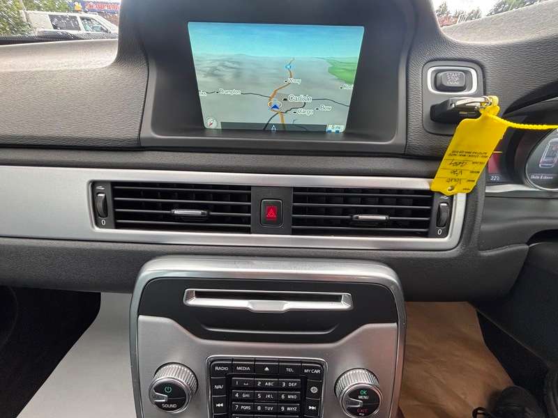 2016 VOLVO V70 2016 VOLVO V70