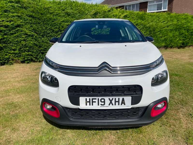 A 2019 CITROEN C3 PURETECH ELLE EA6 AUTOMATIC A 2019 CITROEN C3 PURETECH ELLE EA6 AUTOMATIC