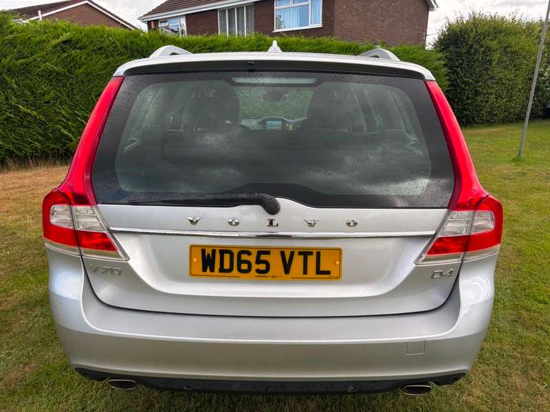 2016 VOLVO V70 2016 VOLVO V70