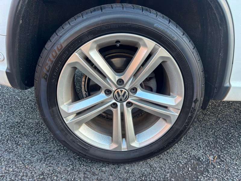 2015 VOLKSWAGEN TIGUAN 2015 VOLKSWAGEN TIGUAN