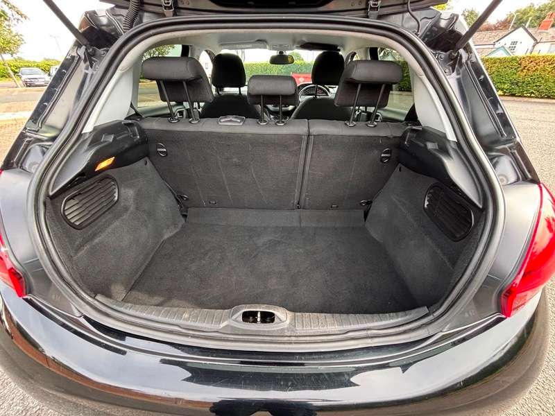 2017 PEUGEOT 208 2017 PEUGEOT 208