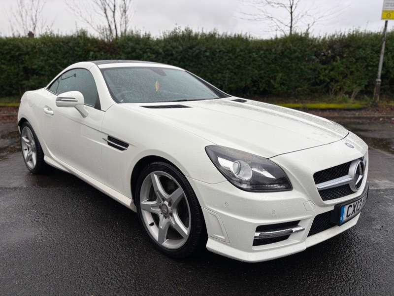 A 2013 MERCEDES SLK SLK200 1.8 BLUEEFFICIENCY AMG SPORT AUTOMATIC A 2013 MERCEDES SLK SLK200 1.8 BLUEEFFICIENCY AMG SPORT AUTOMATIC