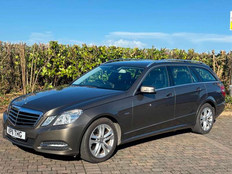 A 2011 MERCEDES E CLASS E250 CDI BLUEEFFICIENCY AVANTGARDE A 2011 MERCEDES E CLASS E250 CDI BLUEEFFICIENCY AVANTGARDE