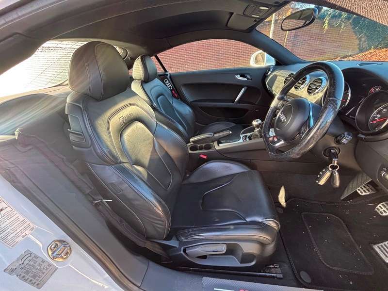 2010 AUDI TT 2010 AUDI TT