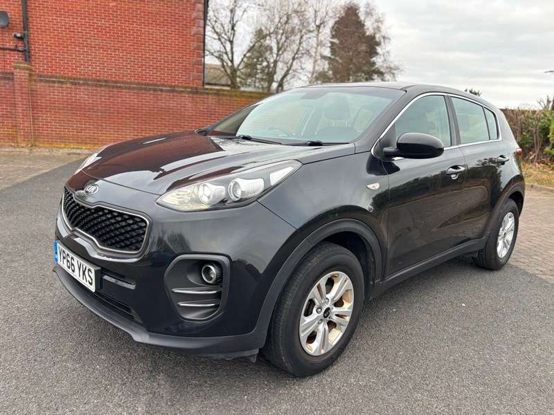 A 2016 KIA SPORTAGE 1 A 2016 KIA SPORTAGE 1