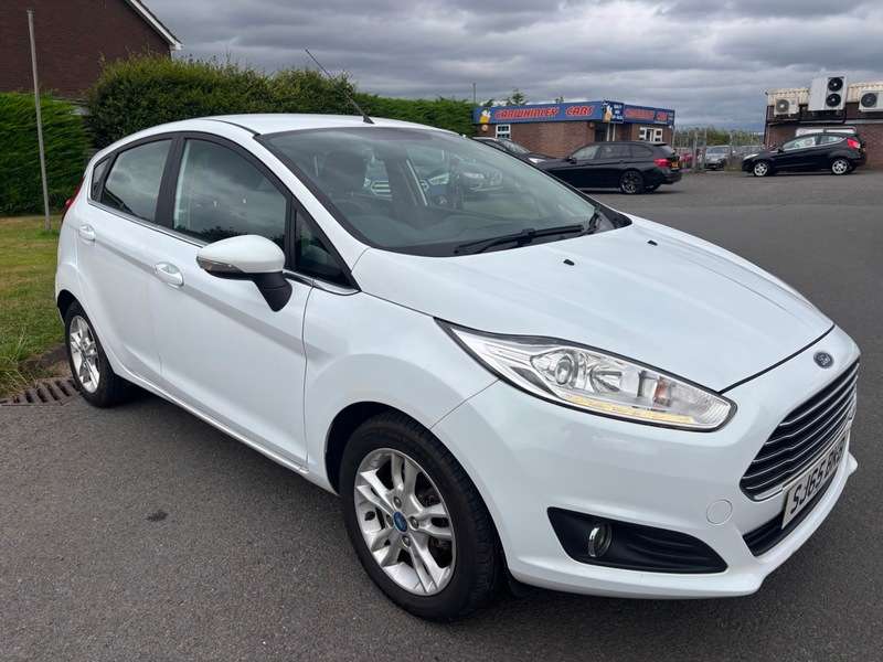 A 2016 FORD FIESTA ZETEC A 2016 FORD FIESTA ZETEC