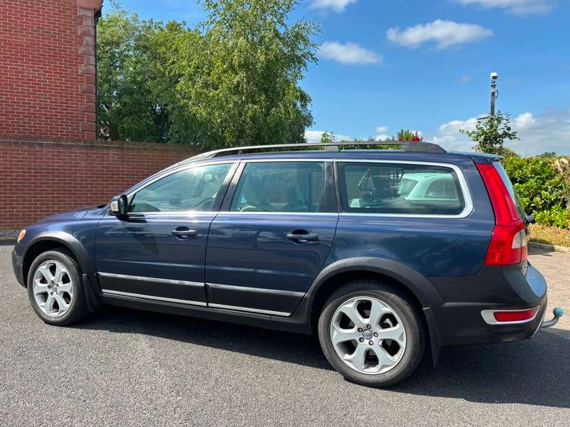 2011 VOLVO XC70 2011 VOLVO XC70